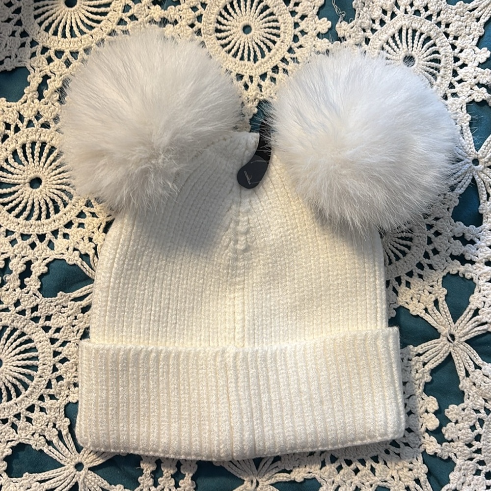 C.C Kids beanie with 2‎ Pom poms white new with tag - Picture 3 of 5
